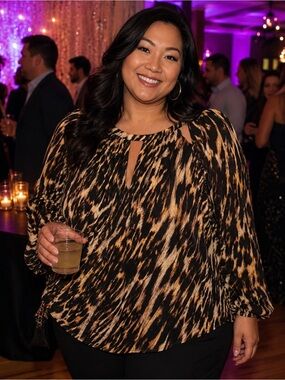 Jennifer Lopez Black and Tan Animal Print Blouse